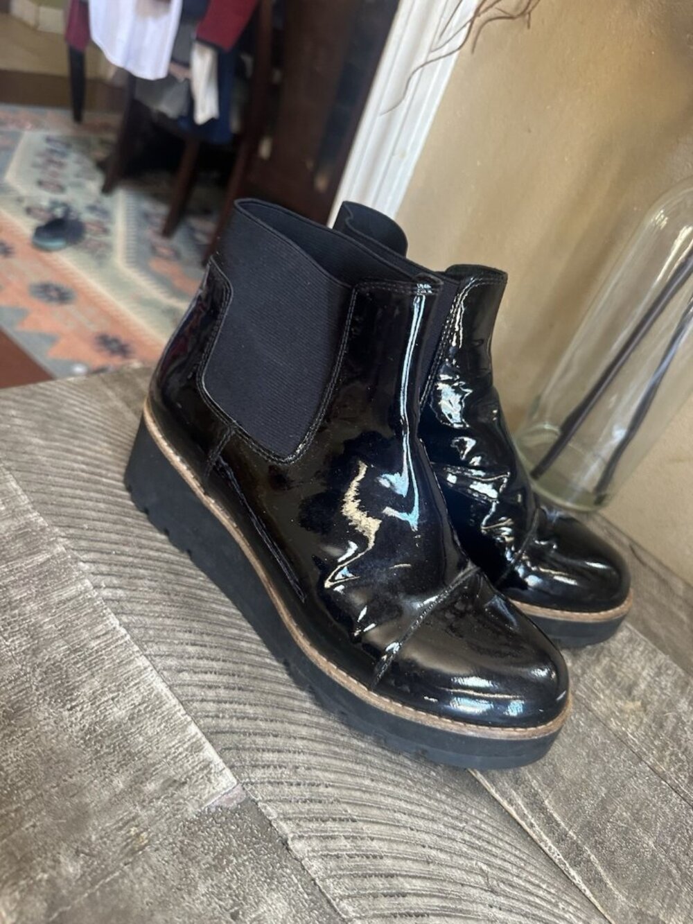 Eileen Fisher Black Patent Chelsea Platform Lug Sole Ankle Boots Women's Sz 7.5 - Picture 4 of 5